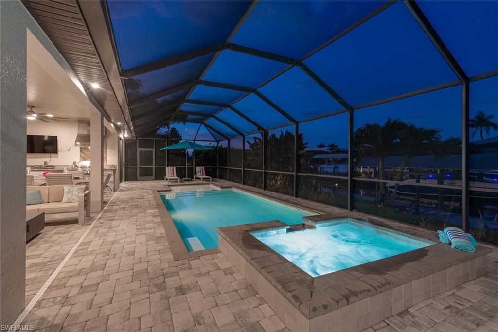 5227 Tamiami Ct, Cape Coral, FL 33904 Photo