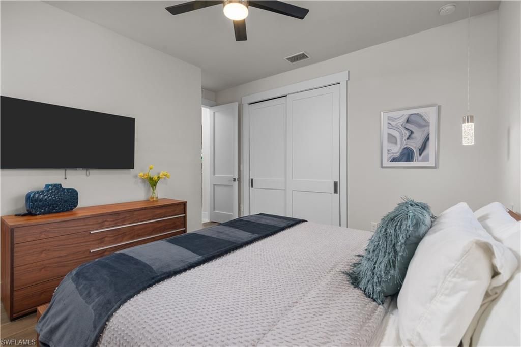 5227 Tamiami Ct, Cape Coral, FL 33904 Photo