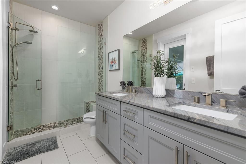 5227 Tamiami Ct, Cape Coral, FL 33904 Photo