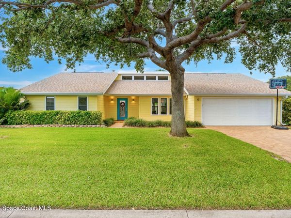 33 Yawl Drive, Cocoa Beach, FL 32931