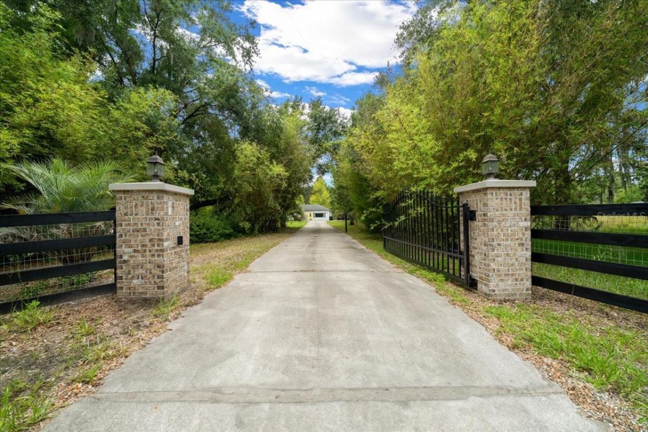 203 NW Hwy 441, Micanopy, FL 32667 Photo