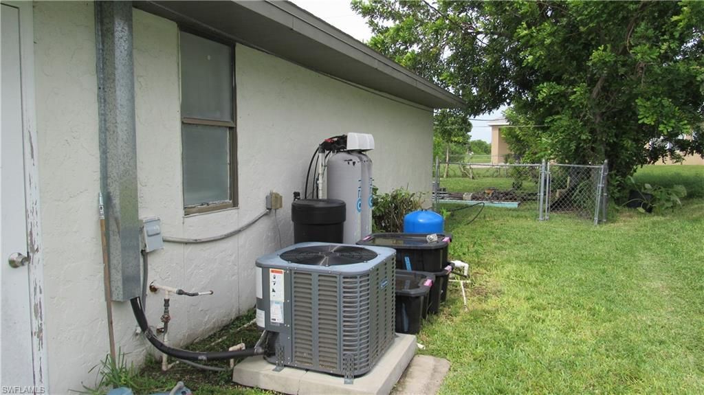1409 NW 7th Pl, Cape Coral, FL 33993 Photo
