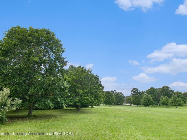 4350 Fruitbelt Lane, Williamston, MI 48895