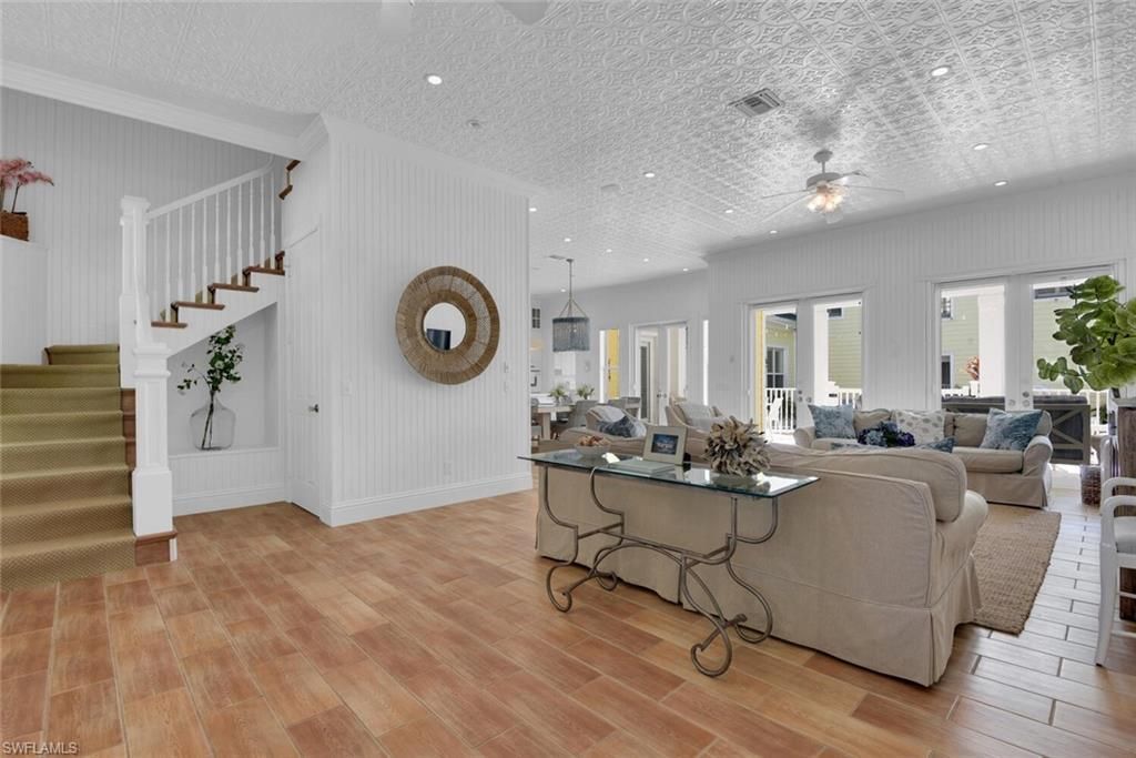362 2nd Ave N, Naples, FL 34102 Photo