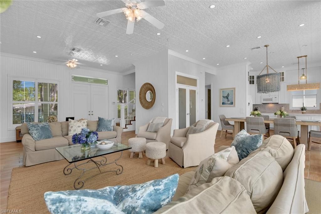 362 2nd Ave N, Naples, FL 34102 Photo
