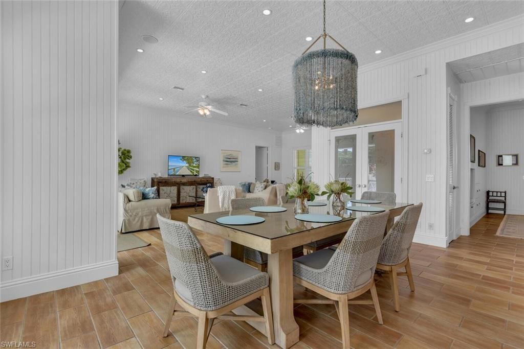 362 2nd Ave N, Naples, FL 34102 Photo