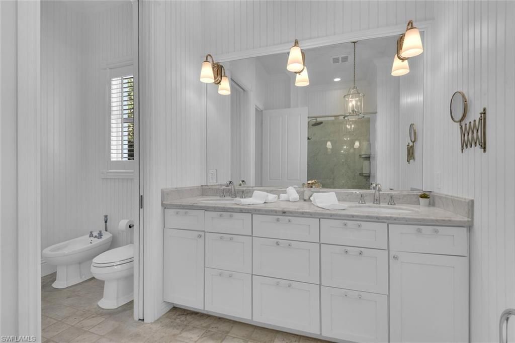362 2nd Ave N, Naples, FL 34102 Photo