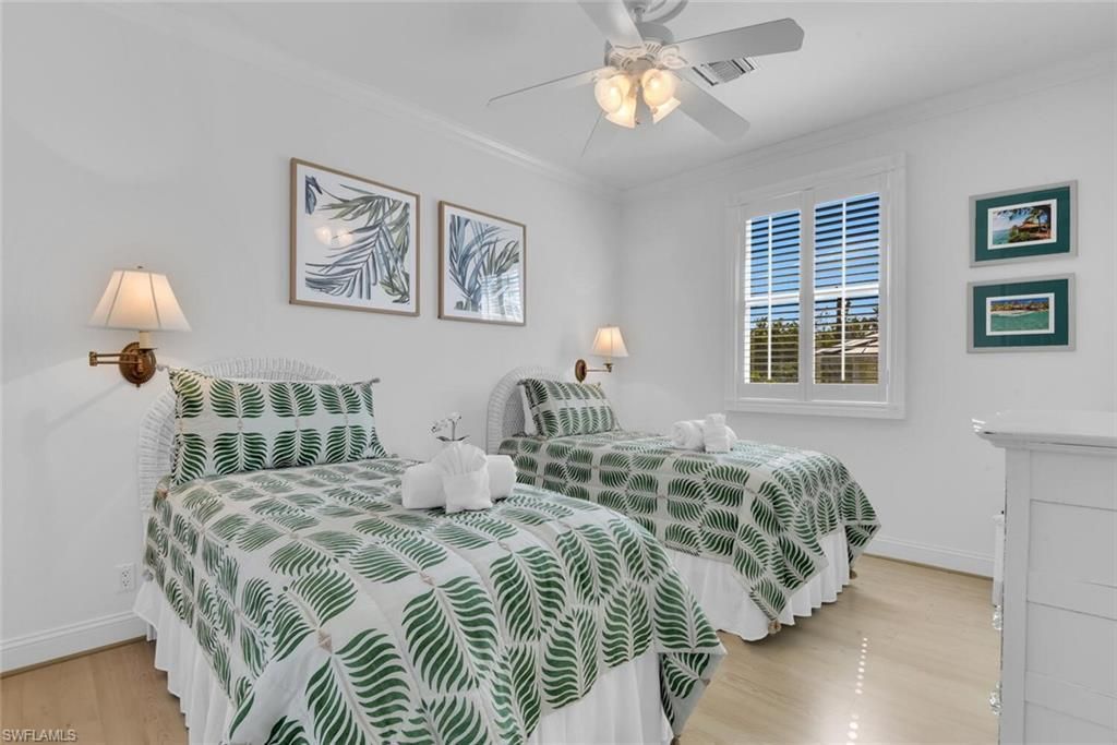 362 2nd Ave N, Naples, FL 34102 Photo