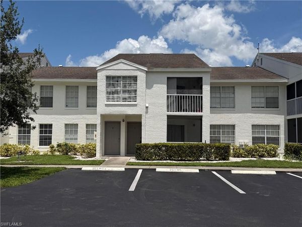 201-5 Santa Clara DR, Unit 201, NAPLES, FL 34104