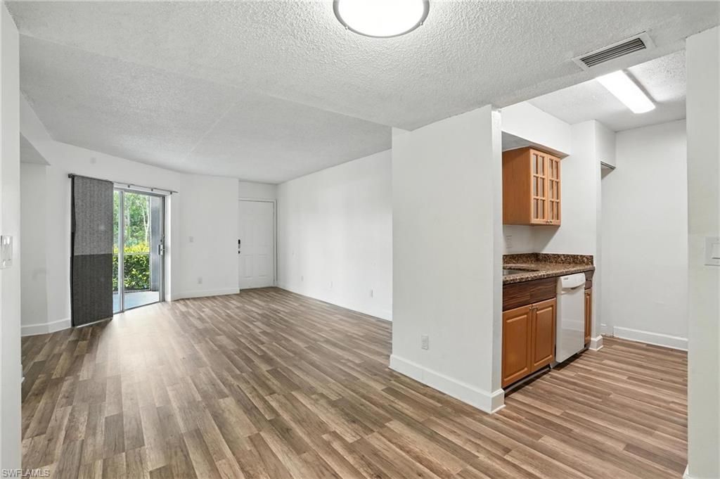 201-5 Santa Clara Dr, Unit 201, Naples, FL 34104 Photo