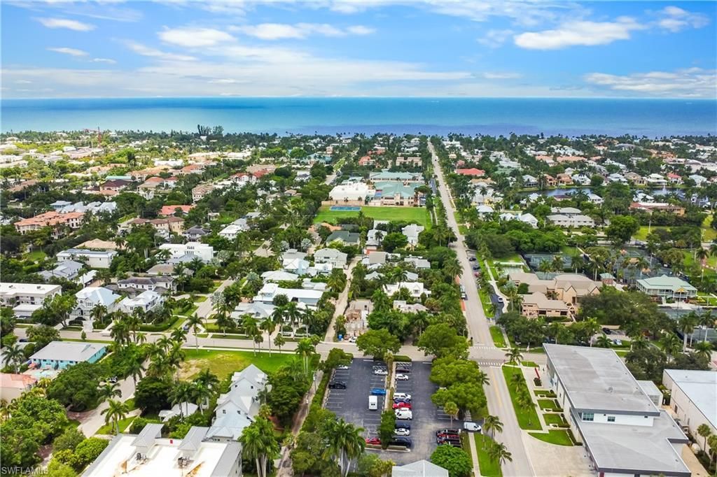 900 8th Ave S, Unit 105, Naples, FL 34102 Photo