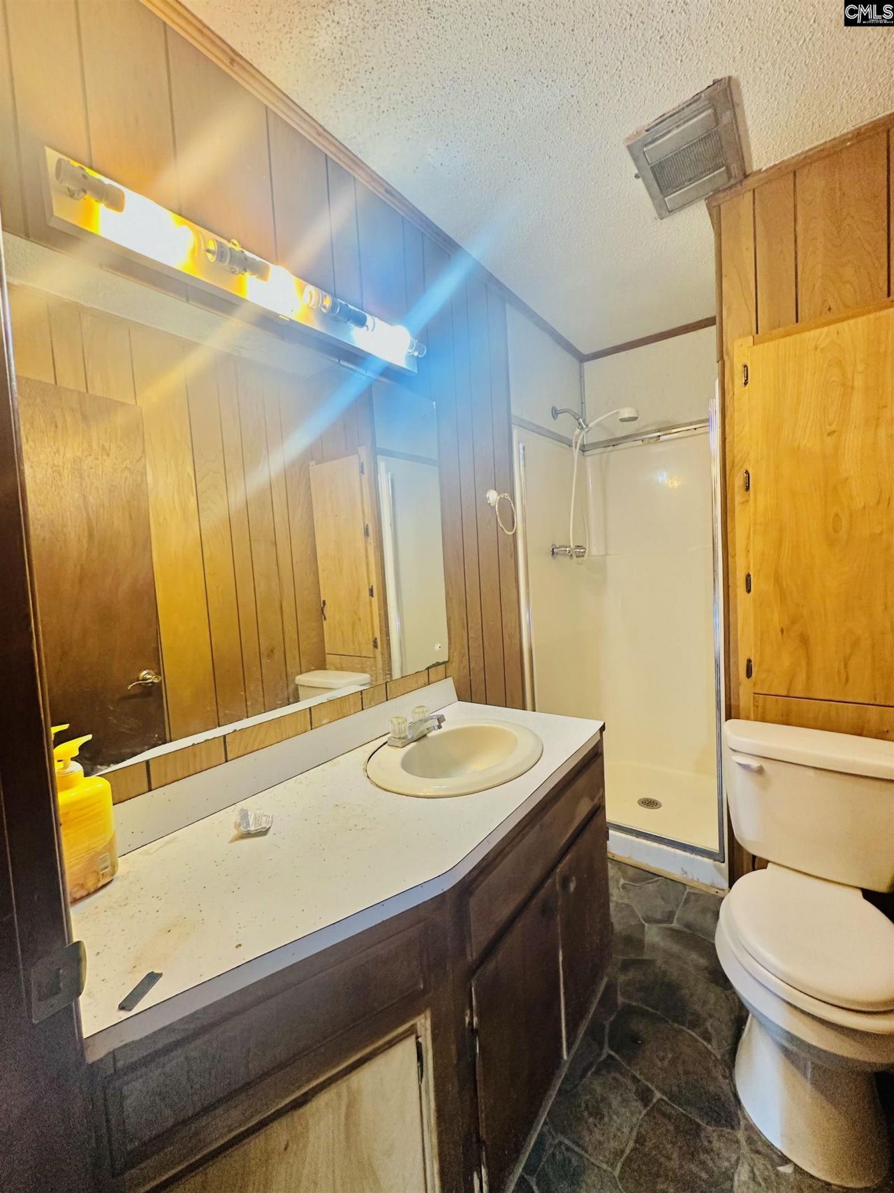 1542 Belleville Road Photo 17