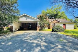 1542 Belleville Road photo 4