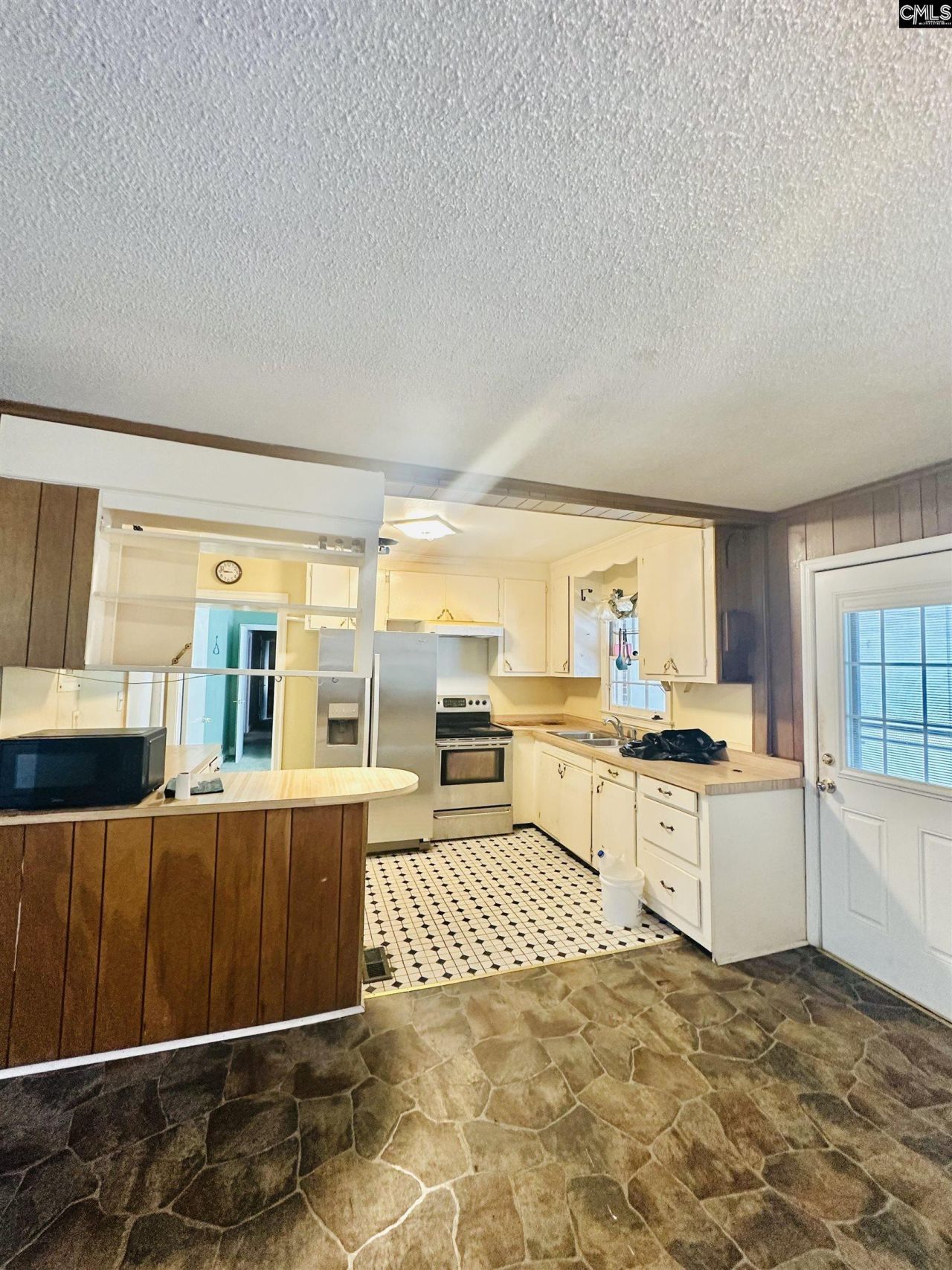 1542 Belleville Road Photo 7