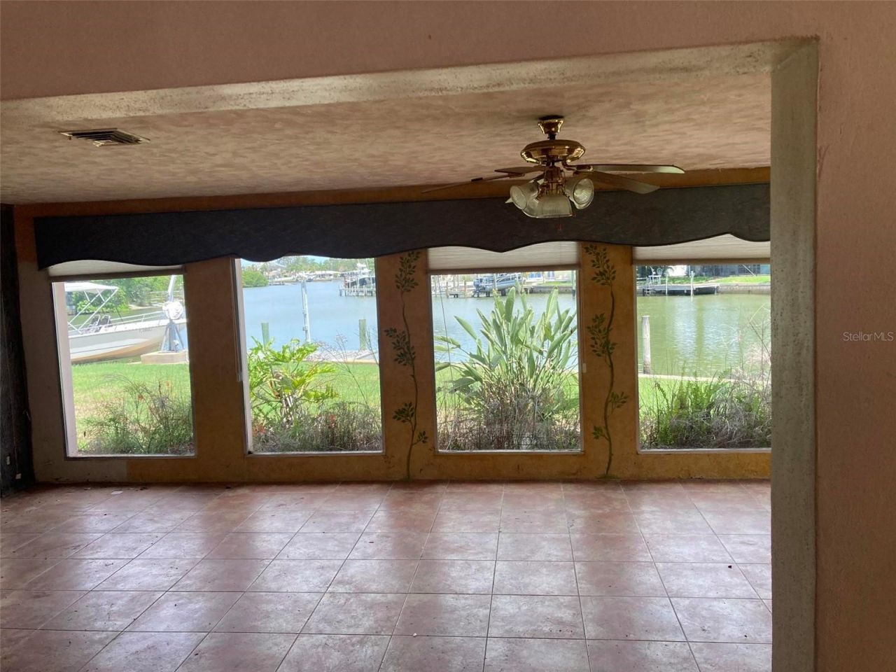 3995 South Circle, Largo, FL 33774 Photo