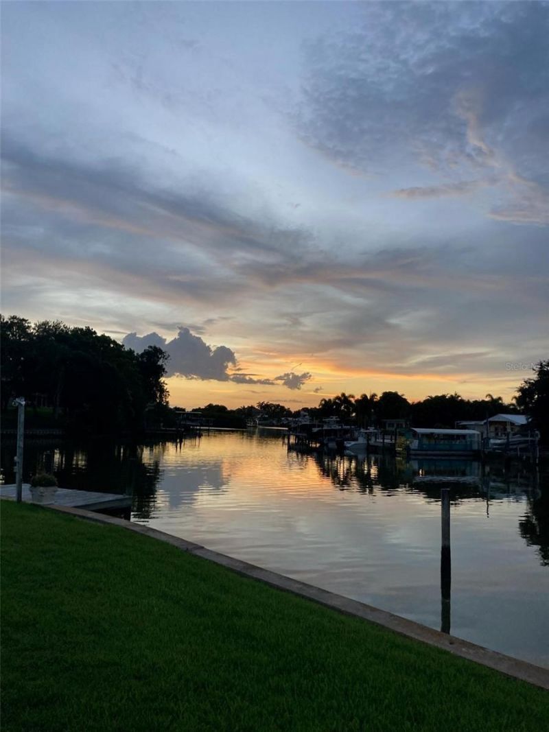 3995 South Circle, Largo, FL 33774 Photo