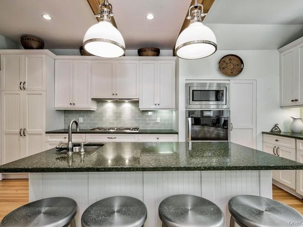 37 Duneway Avenue, Seaview, NY 11770