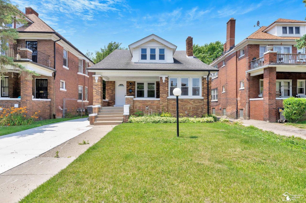 2651 Lakewood Street, Detroit, MI 48215 Main Photo