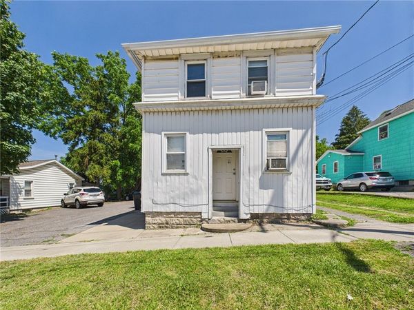 15 Perrine Street, Auburn, NY 13021