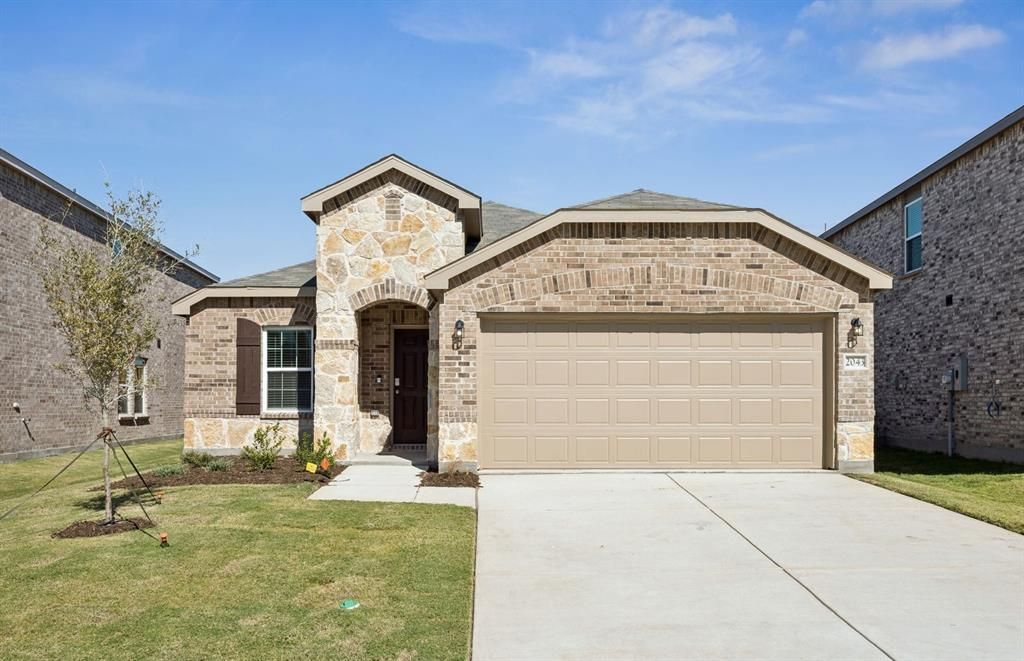 2043 Pleasant Knoll Circle, Forney, TX 75126 Main Photo