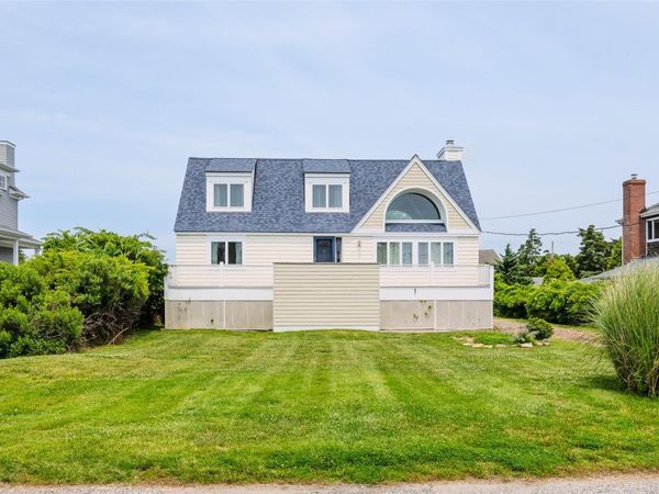 10 Bayview Road, Remsenburg, NY 11960