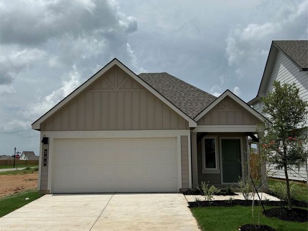 305 Randall PL, Rockdale, TX 76567