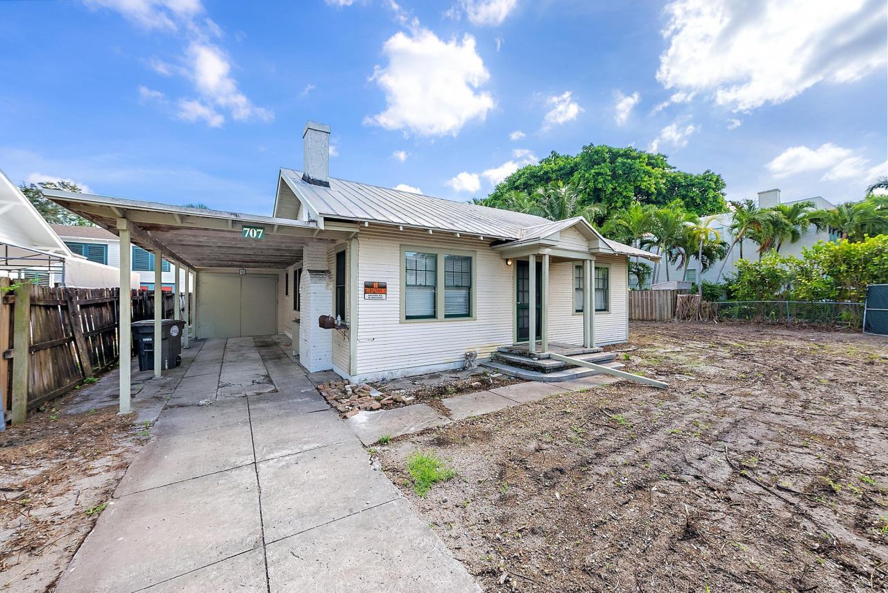 707 Kanuga Drive, West Palm Beach, FL 33401 Photo