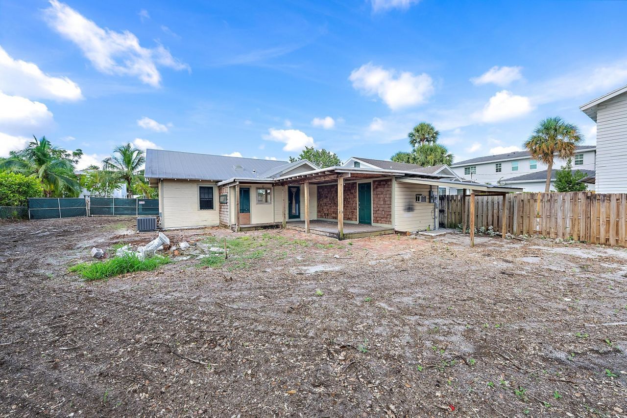 707 Kanuga Drive, West Palm Beach, FL 33401 Photo