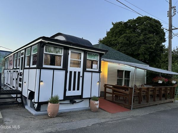 5 Saint Patrick's Place, Port Henry, NY 12974