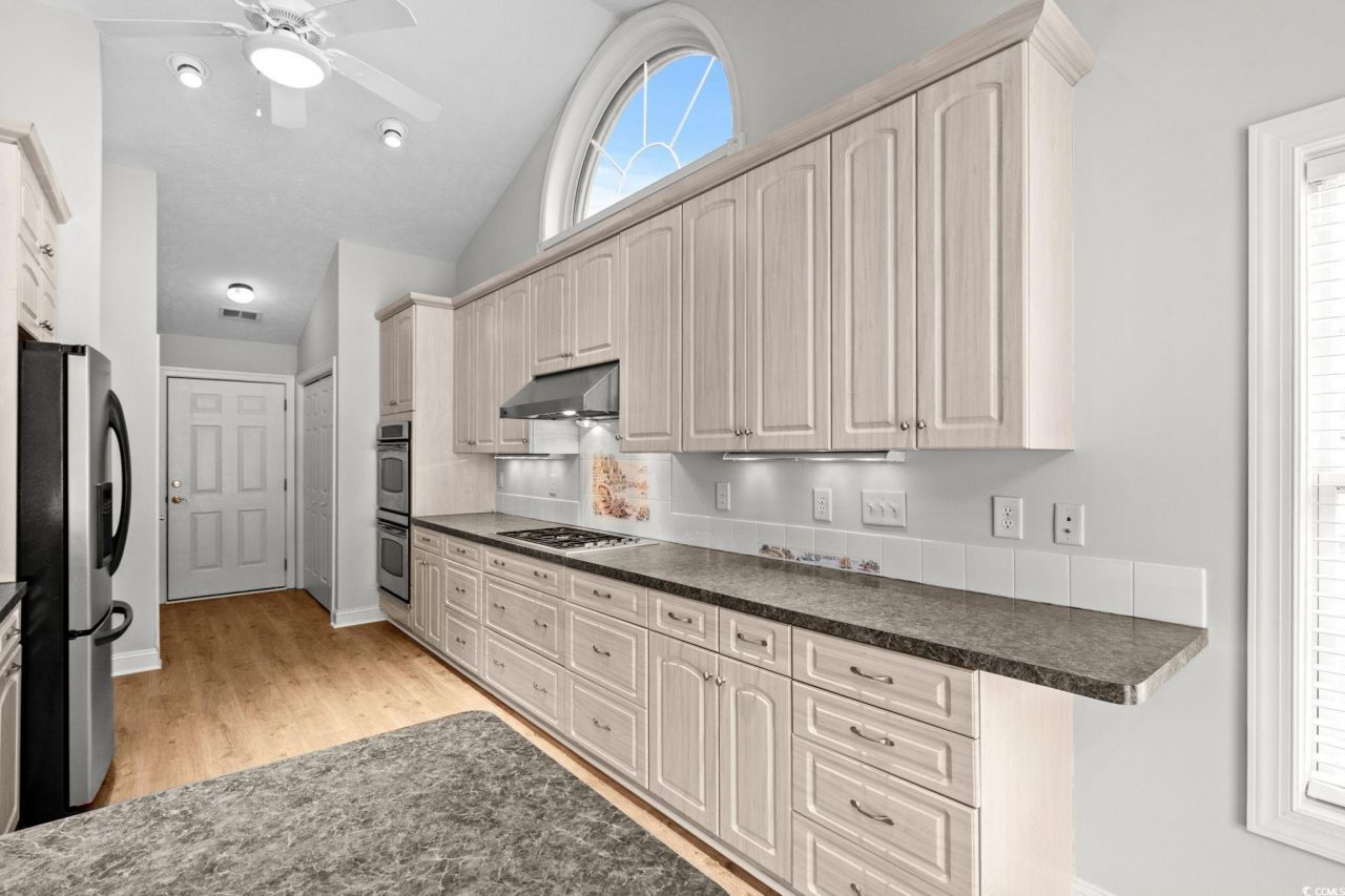 3845 Camden Dr. Photo 11