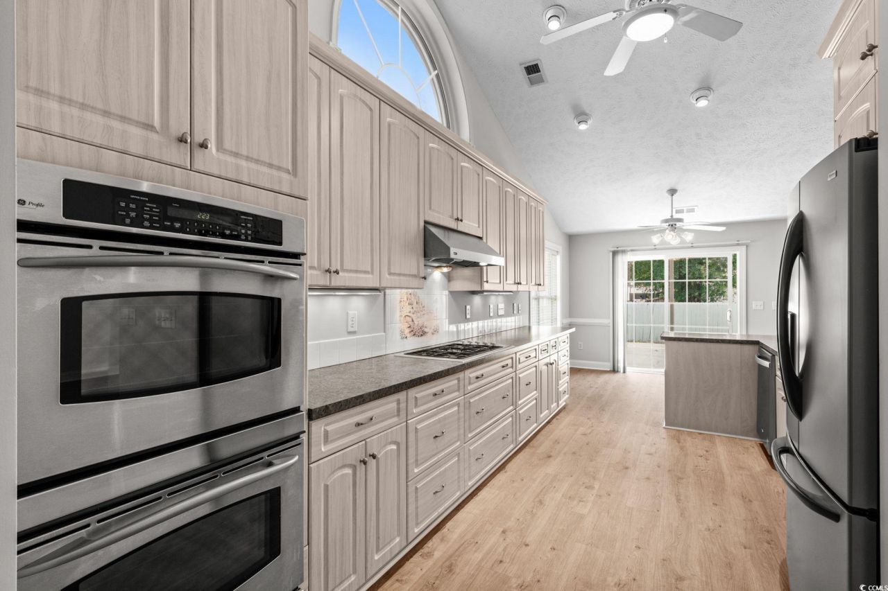 3845 Camden Dr. Photo 12