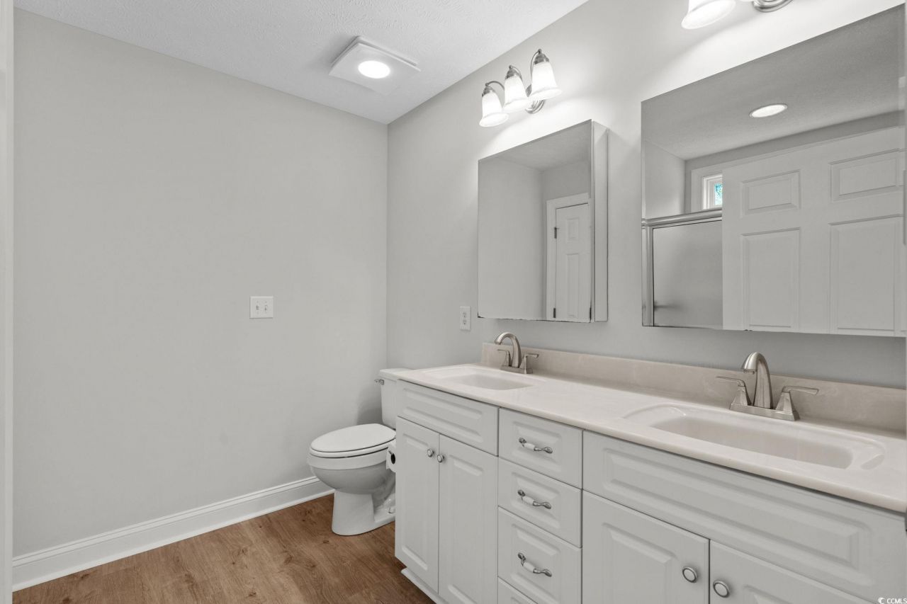 3845 Camden Dr. Photo 22