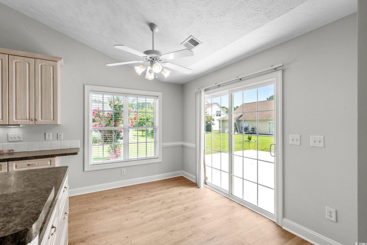 3845 Camden Dr. Photo 7