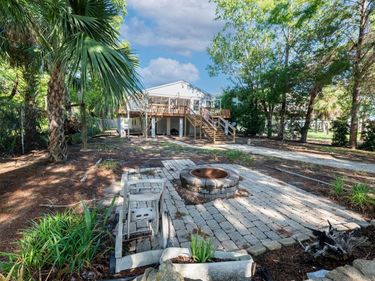 145 SE 904 AVENUE, SUWANNEE, FL 32692