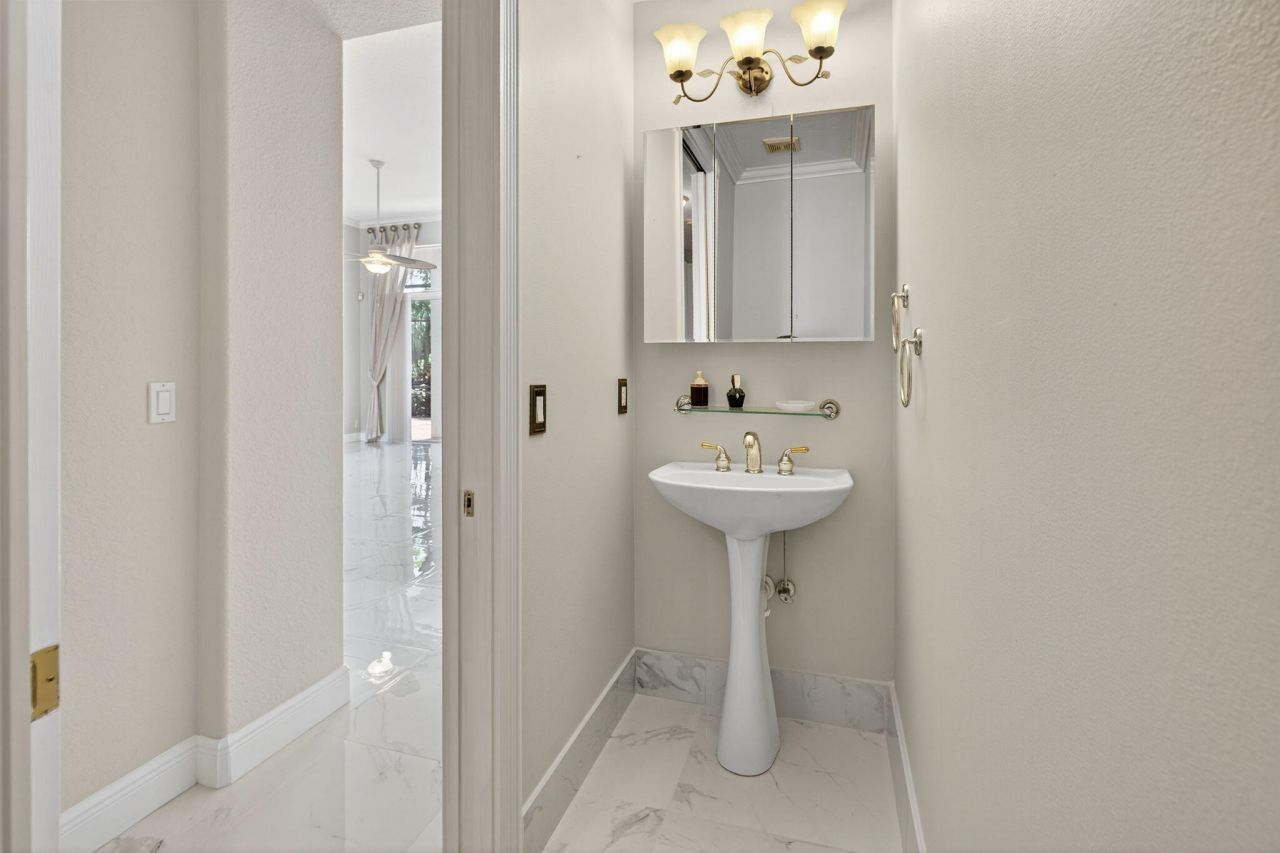 7411 Ironhorse Boulevard, West Palm Beach, FL 33412 Photo