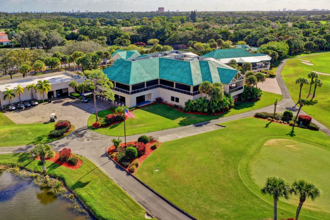 7411 Ironhorse Boulevard, West Palm Beach, FL 33412 Photo