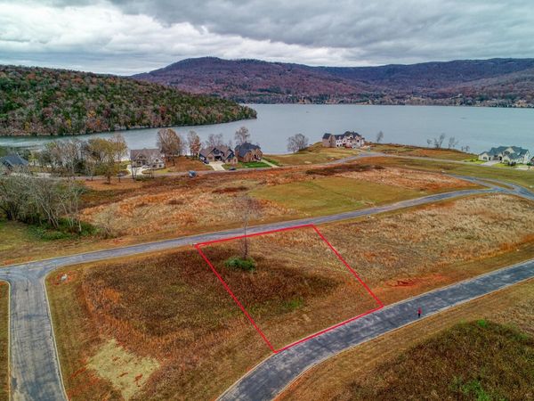 31 Leeward Drive, Jasper, TN 37347