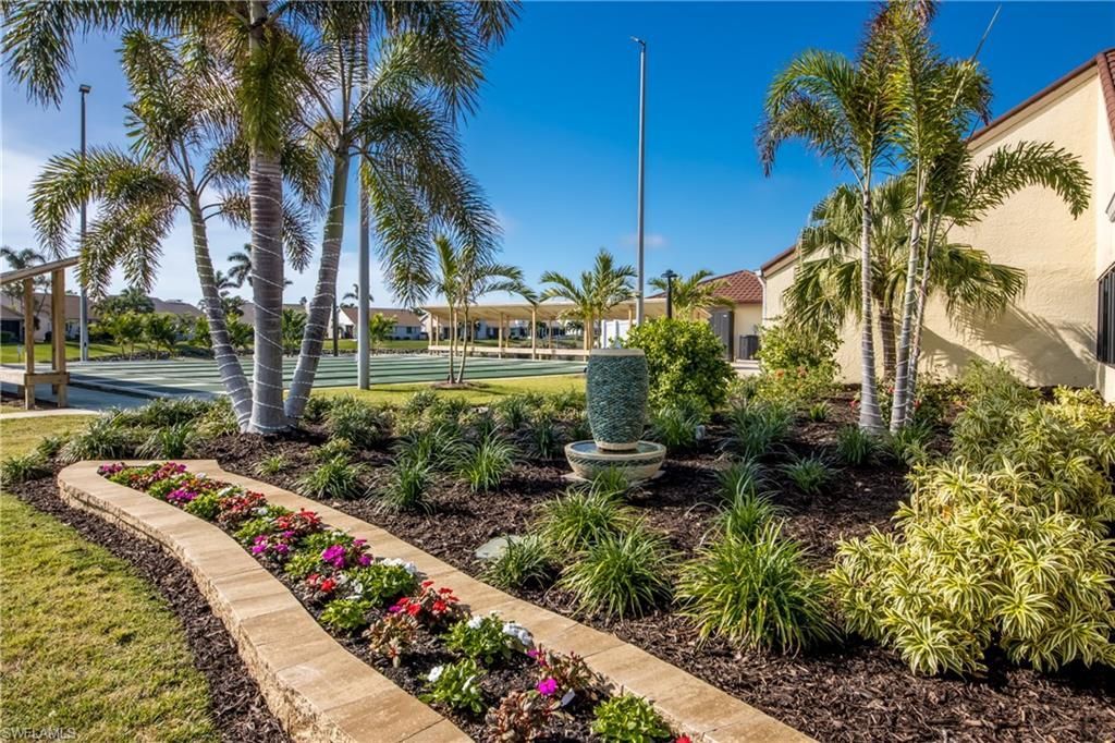 11060 Caravel Cir, Unit 309, Fort Myers, FL 33908 Photo