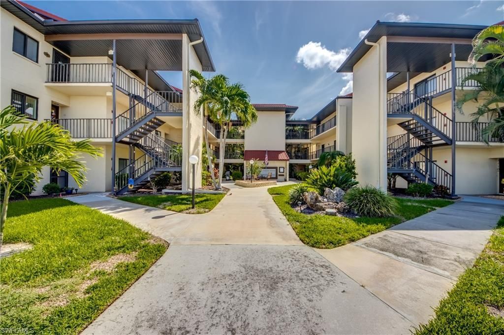 11060 Caravel Cir, Unit 309, Fort Myers, FL 33908 Photo