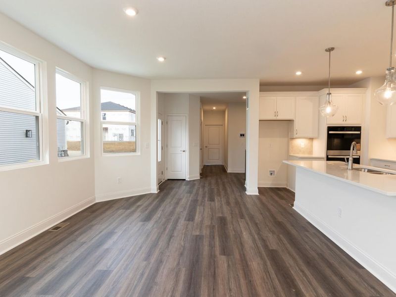 825 Amesbury Drive, Florence, KY 41042 Photo 5