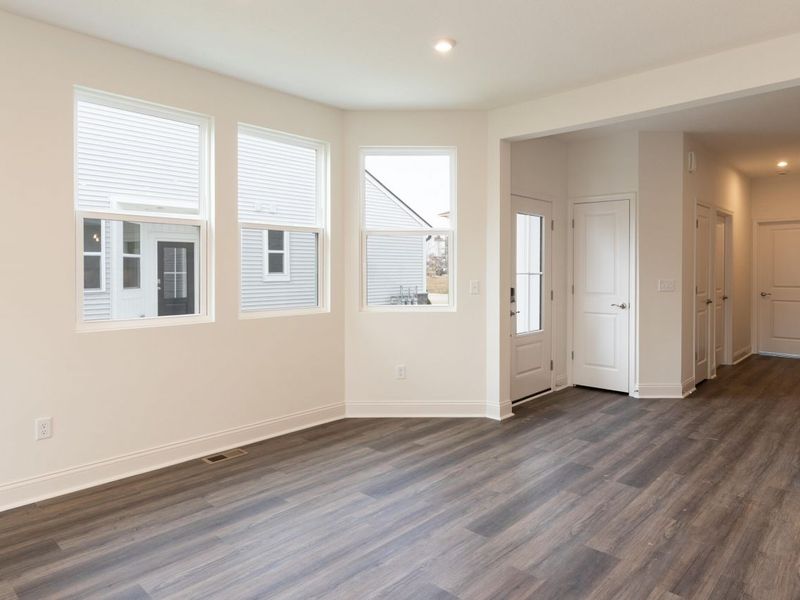 825 Amesbury Drive, Florence, KY 41042 Photo 6