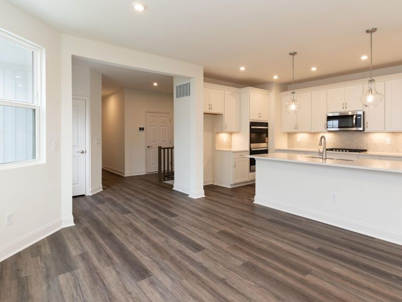 825 Amesbury Drive, Florence, KY 41042 Photo 7