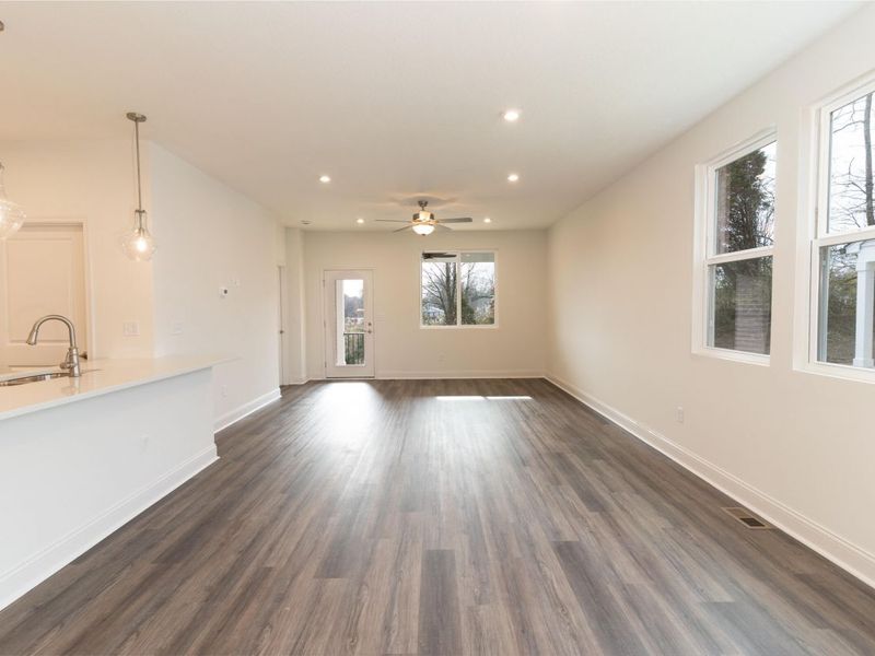 825 Amesbury Drive, Florence, KY 41042 Photo 8