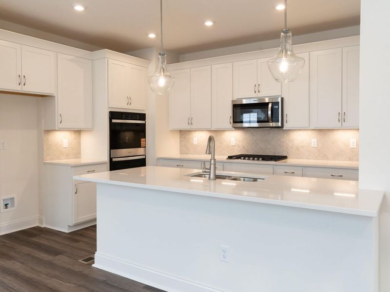 825 Amesbury Drive, Florence, KY 41042 Photo 9