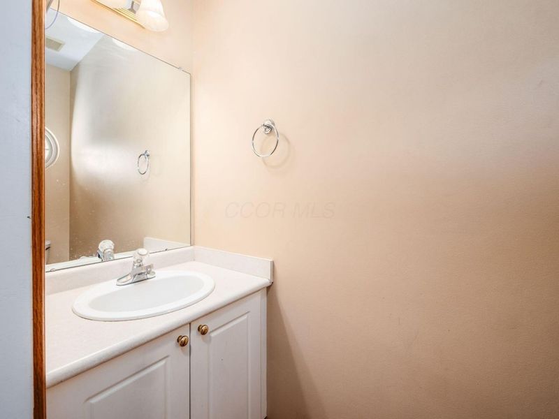 3954 Stapleford Drive, Columbus, OH 43230 Photo 20