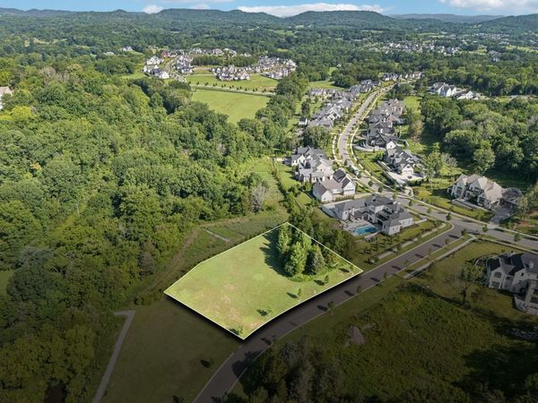 8905 Dovetail Ct, Unit 11025, College Grove, TN 37046