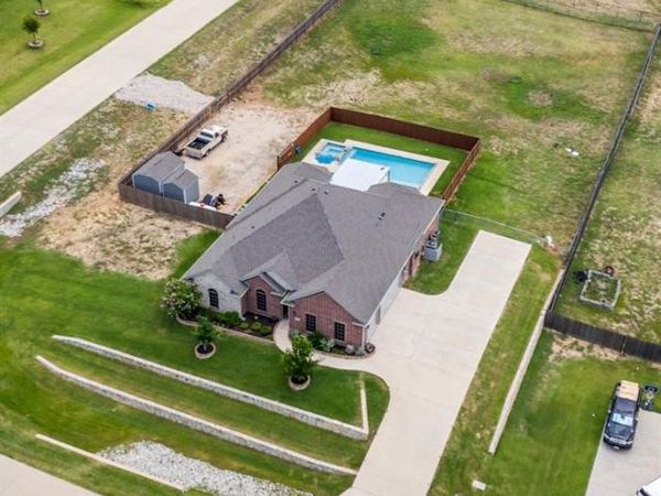 230 Highgate Drive, Venus, TX 76084