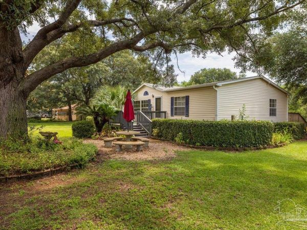 1804 El Paso Trl, Gulf Breeze, FL 32563