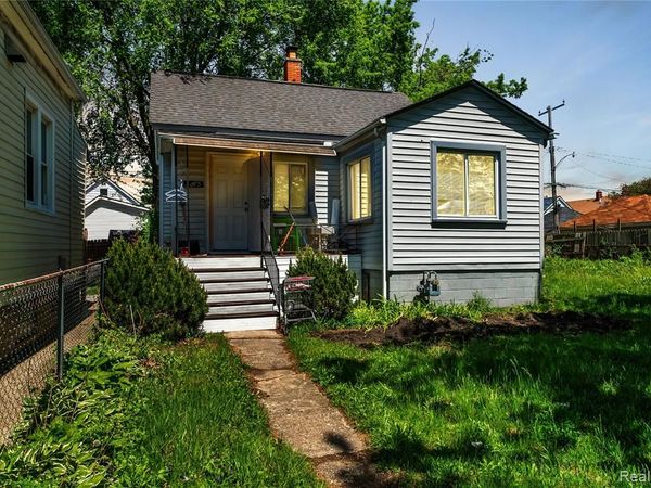 3875 Sobieski Street, Hamtramck, MI 48212