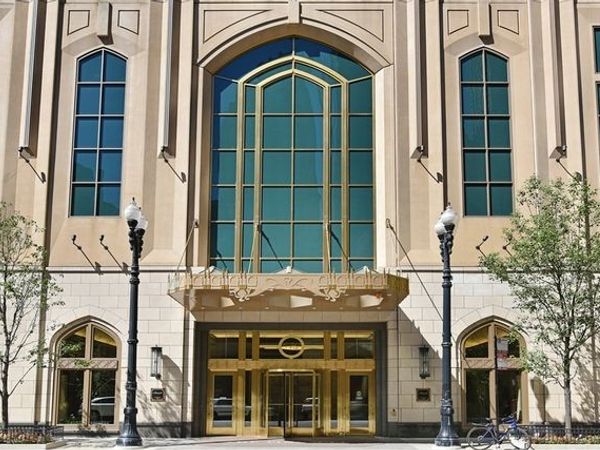 21 E Huron Street, Unit 1407, Chicago, IL 60611